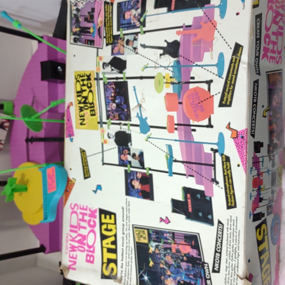 Vintage New Kids On the Block Doll Stage - Picture 13 of 13